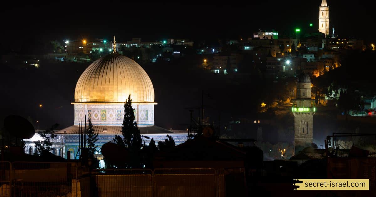 2. Join a Giant 3D Map of Jerusalem Tour