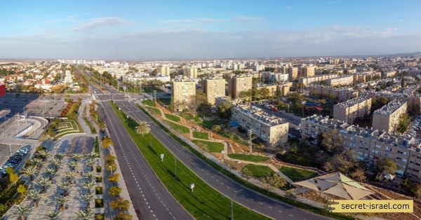 A Modern Perspective on an Ancient City