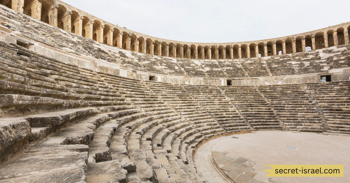 Explore the Roman Amphitheatre
