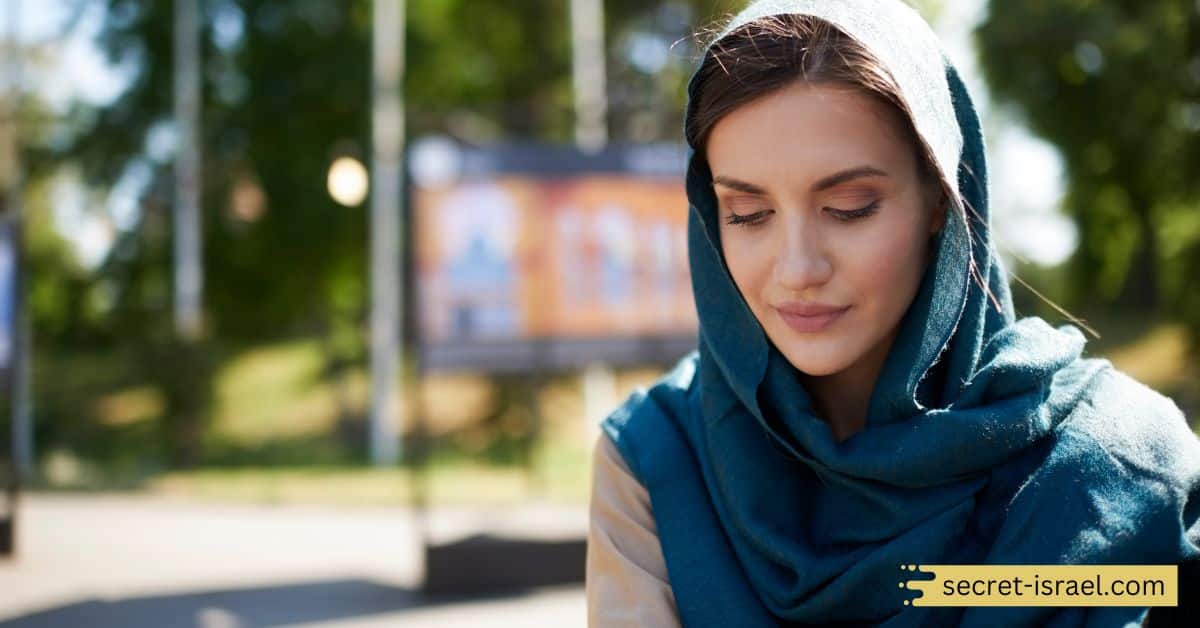 Headscarf or Shawl for Religious Sites