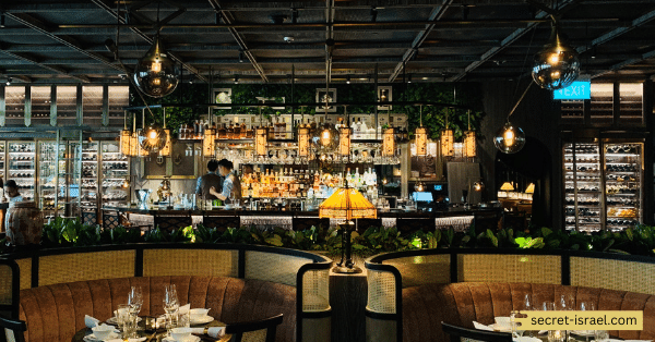 Maestro Bar and Restaurant