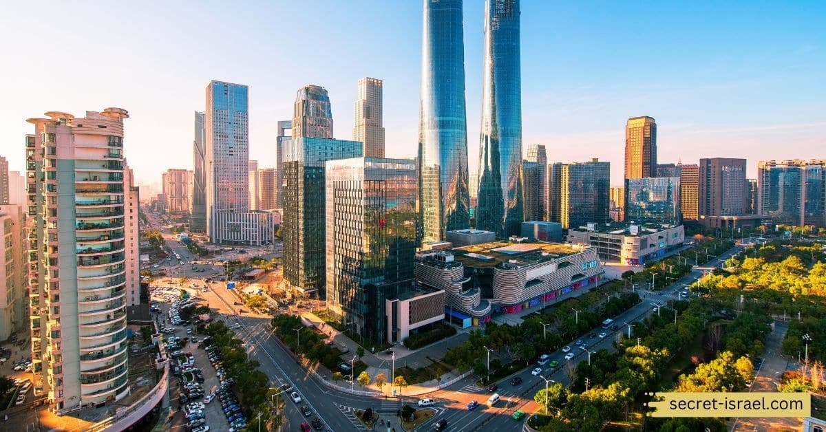 The Evolution of Israeli Society_ From Collective Agriculture to High-Tech Innovation