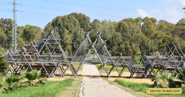 Tour Hayarkon Park