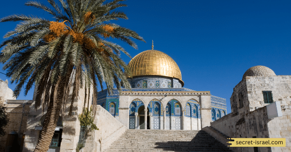 Admire the Dome of the Rock