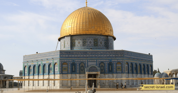 Stop by Al-Aqsa Mosque
