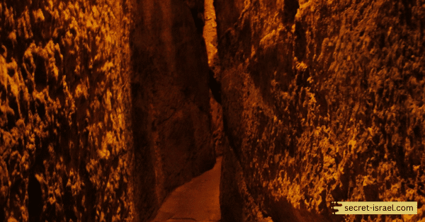 Exploring the Underground Tunnels and Ancient Architectural Structures