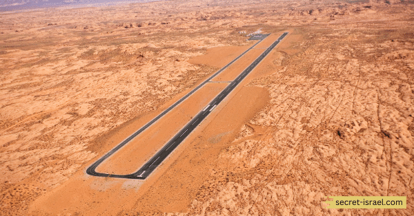 Observation Deck with Panoramic Views of Surrounding Desert Landscapes