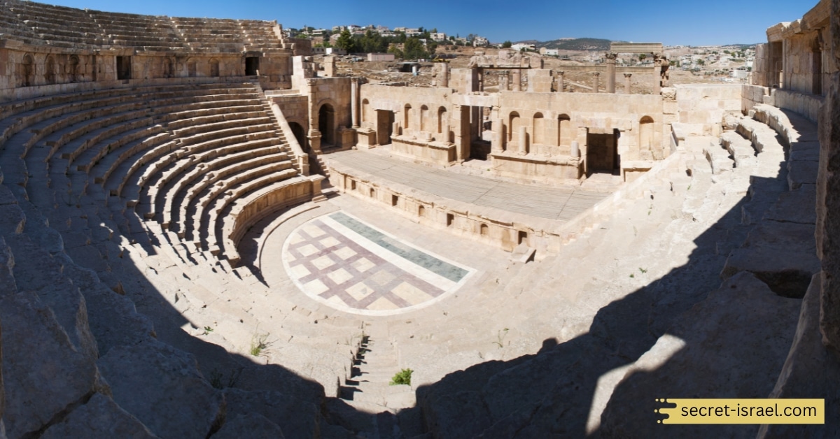 Explore the Ruins of Jerash
