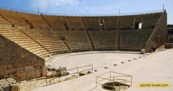 Architectural Features and Design of the Amphitheater