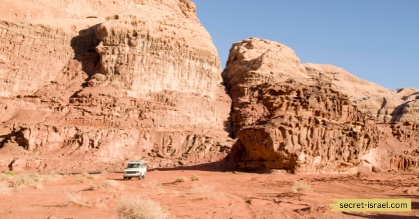 Unleash Your Adventurous Spirit on an Exciting Jeep Tour in the Arava