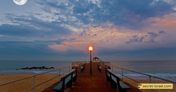 Watch the Sunset from the Rishon LeTsiyon Boardwalk